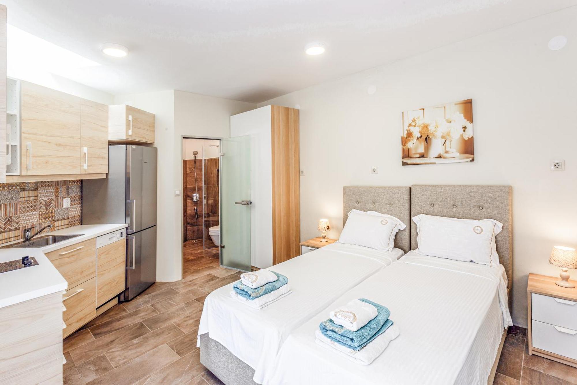 A&A Luxury Beach Villas Nikiti  Exterior photo
